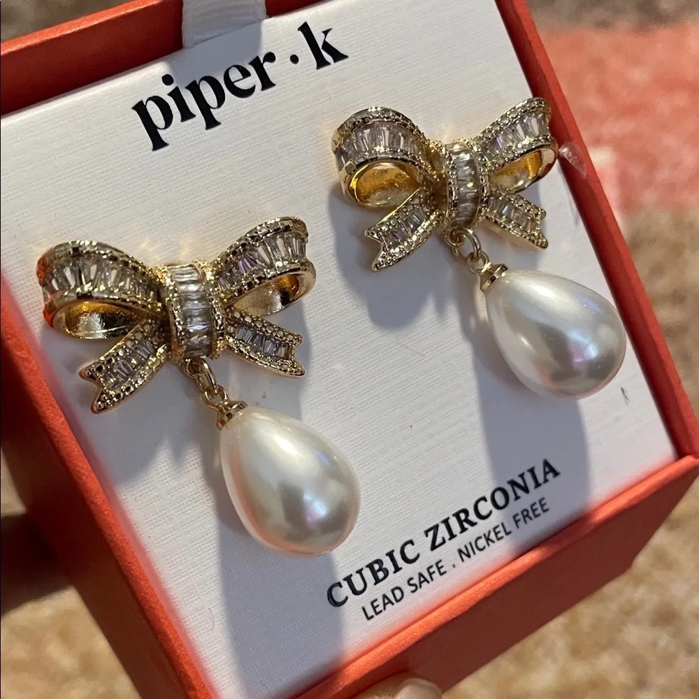 Piper Gold Bow Earrings with Pearl Drops